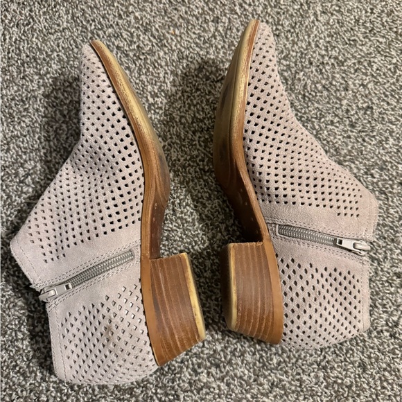 Lucky Brand Perforated Beige Ankle Booties - Picture 3 of 5